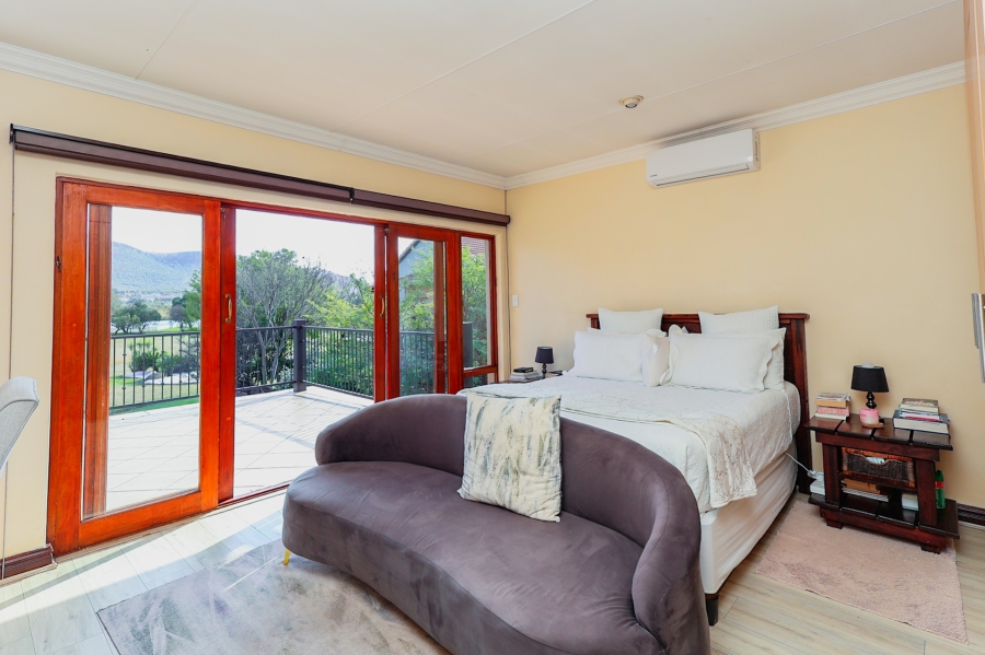 3 Bedroom Property for Sale in The Coves North West